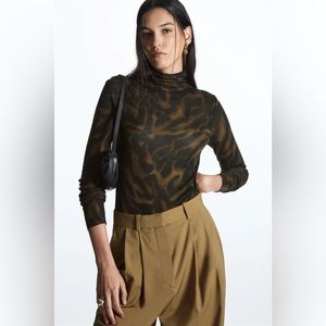 COS MERINO WOOL TURTLENECK TOP in ‘Brown / Tiger print’